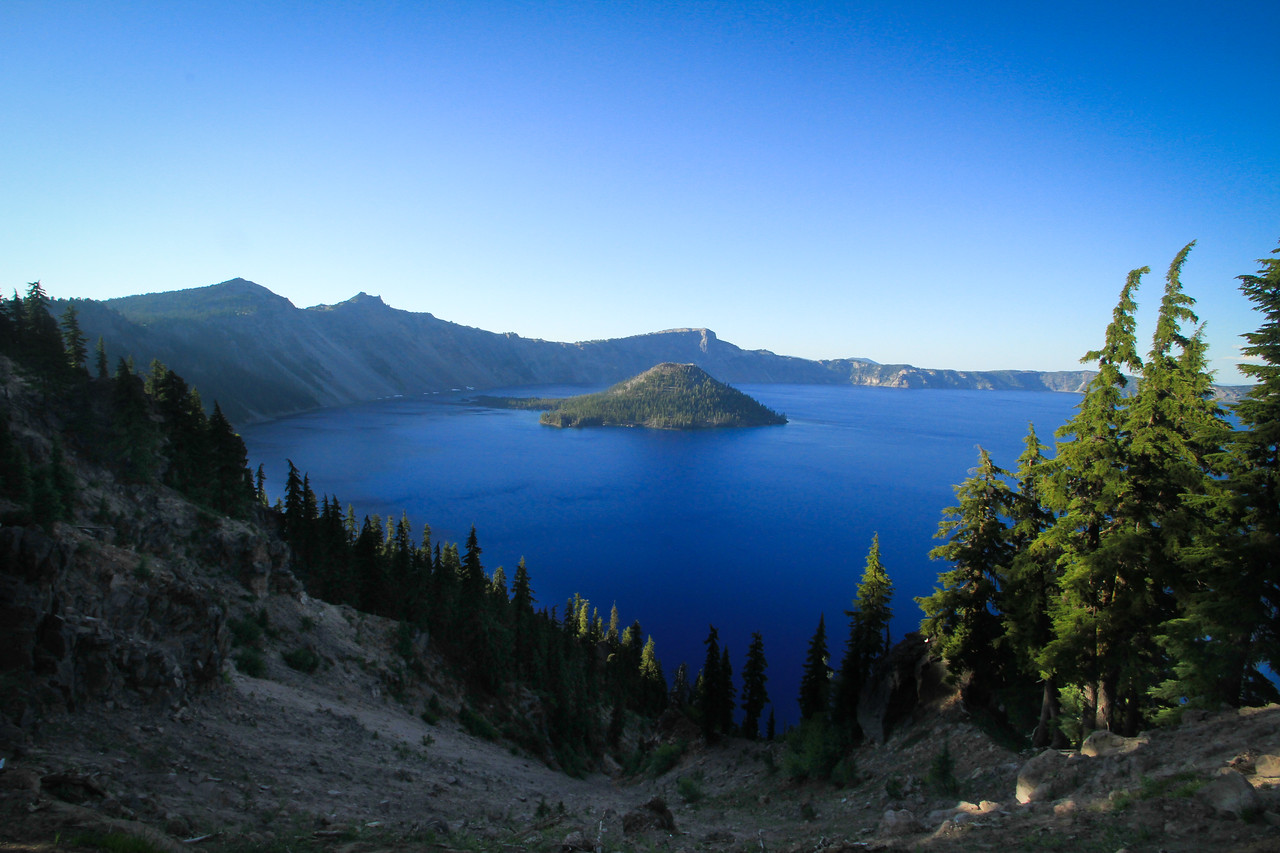 Crater Lake National Park, Cascade Mountains, Oregon, USA